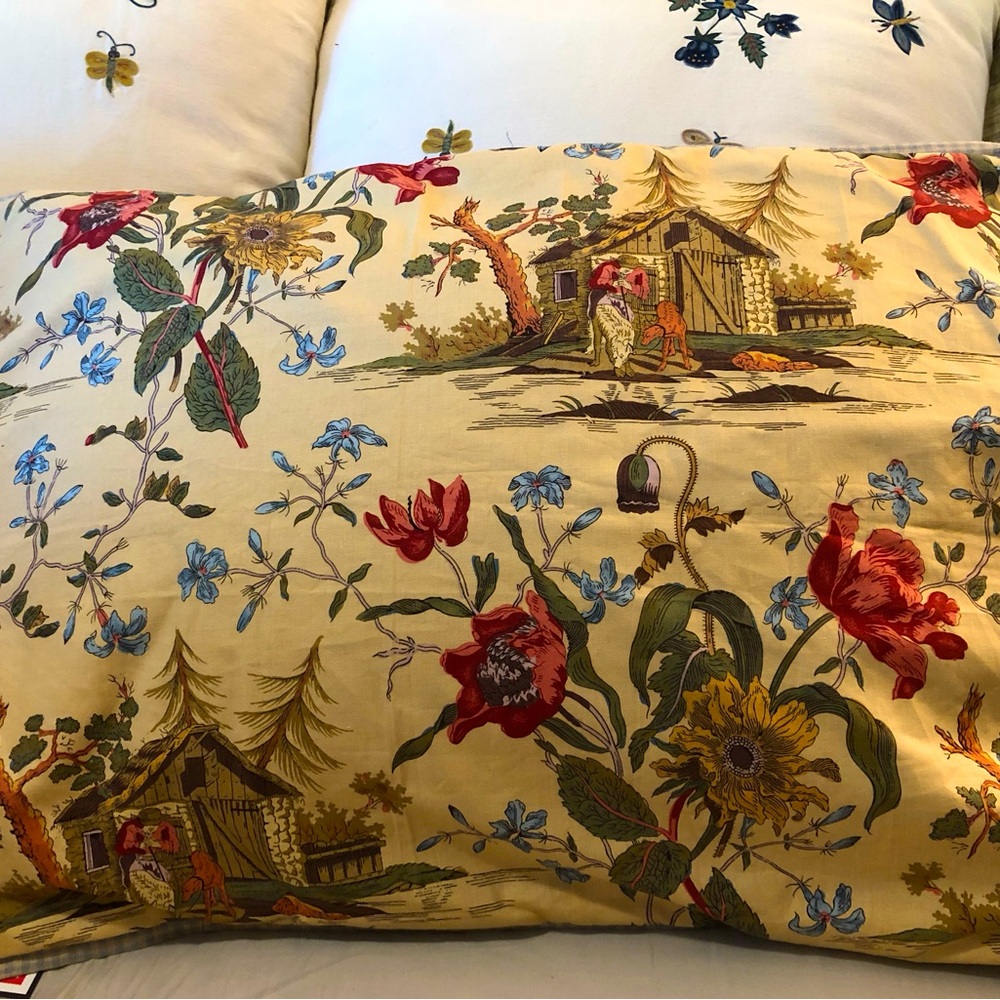 Brunschwig & fils 24”x18” single pillow cover in toile w/check trim & back